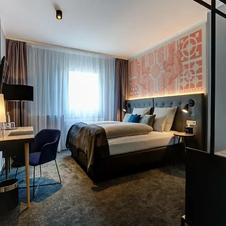 Отель Yors Boutique 3*